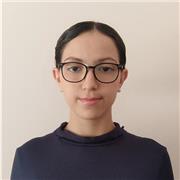 Profesora de refuerzo para niños de primaria de 6 a 11 años.